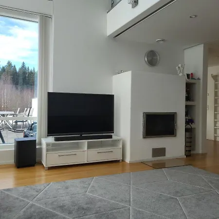 Rauhallisella Paikalla Upea Iso Omakotitalo. Apartman Kajaani